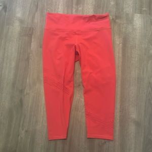 Old navy workout pants calf length super cute color